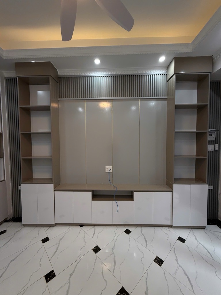 BÁN NHÀ MỚI Ở NGAY TẠI ĐƯỜNG THỤY PHƯƠNG – 10M RA Ô TÔ TRÁNH.